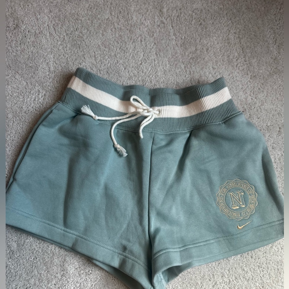 Nike shorts NWOT